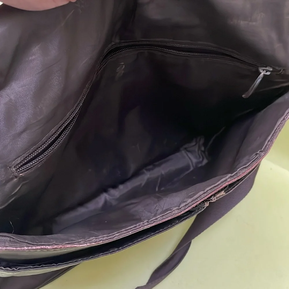 Vintage dark brown Kenneth Cole leather bag